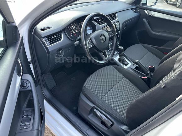 2016 SKODA OCTAVİA 1.6 TDİ OTOMATİK OPTİMAL