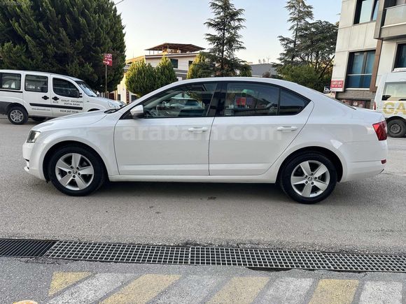 2016 SKODA OCTAVİA 1.6 TDİ OTOMATİK OPTİMAL