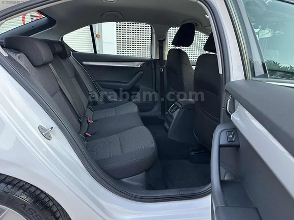 2016 SKODA OCTAVİA 1.6 TDİ OTOMATİK OPTİMAL