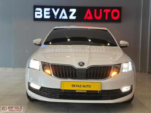 2018 SKODA OCTAVIA HATASIZ ORJİNAL BAKMLI DSG HASARSIZ