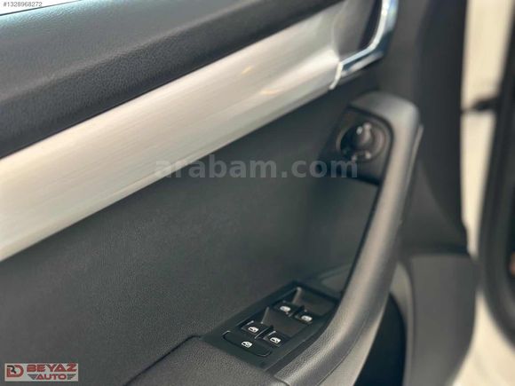2018 SKODA OCTAVIA HATASIZ ORJİNAL BAKMLI DSG HASARSIZ