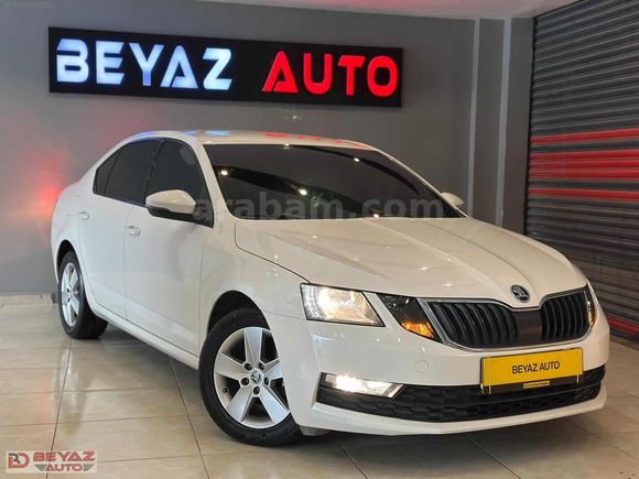 2018 SKODA OCTAVIA HATASIZ ORJİNAL BAKMLI DSG HASARSIZ
