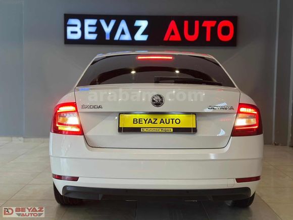 2018 SKODA OCTAVIA HATASIZ ORJİNAL BAKMLI DSG HASARSIZ