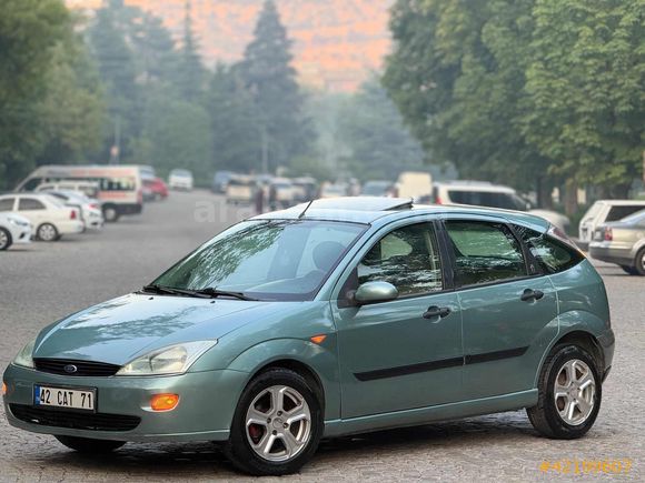 SUNROOF'LU GHİA TEK DEĞİŞEN