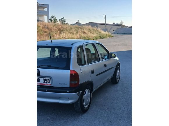 Galeriden Opel Corsa 1.4 Swing 1997 Model Konya