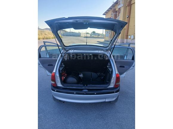 Galeriden Opel Corsa 1.4 Swing 1997 Model Konya