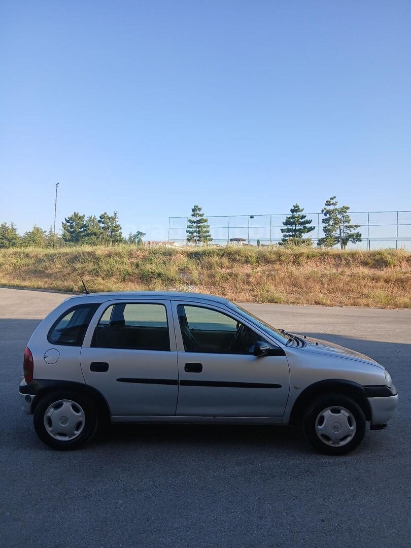 Galeriden Opel Corsa 1.4 Swing 1997 Model Konya 244.000 km Gri 7
