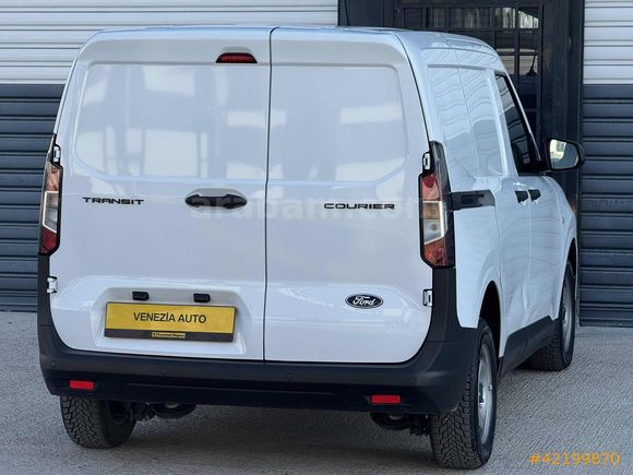 2025 FORD COURİER 1.5 7500KM TERTEMİZ YÜK GÖRMEMİŞ