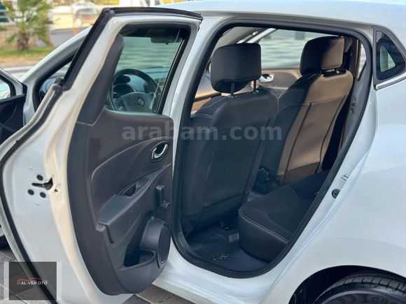 TAKAS OLUR 2015 MODEL OTOMATİK DİZEL CLİO TOUCH