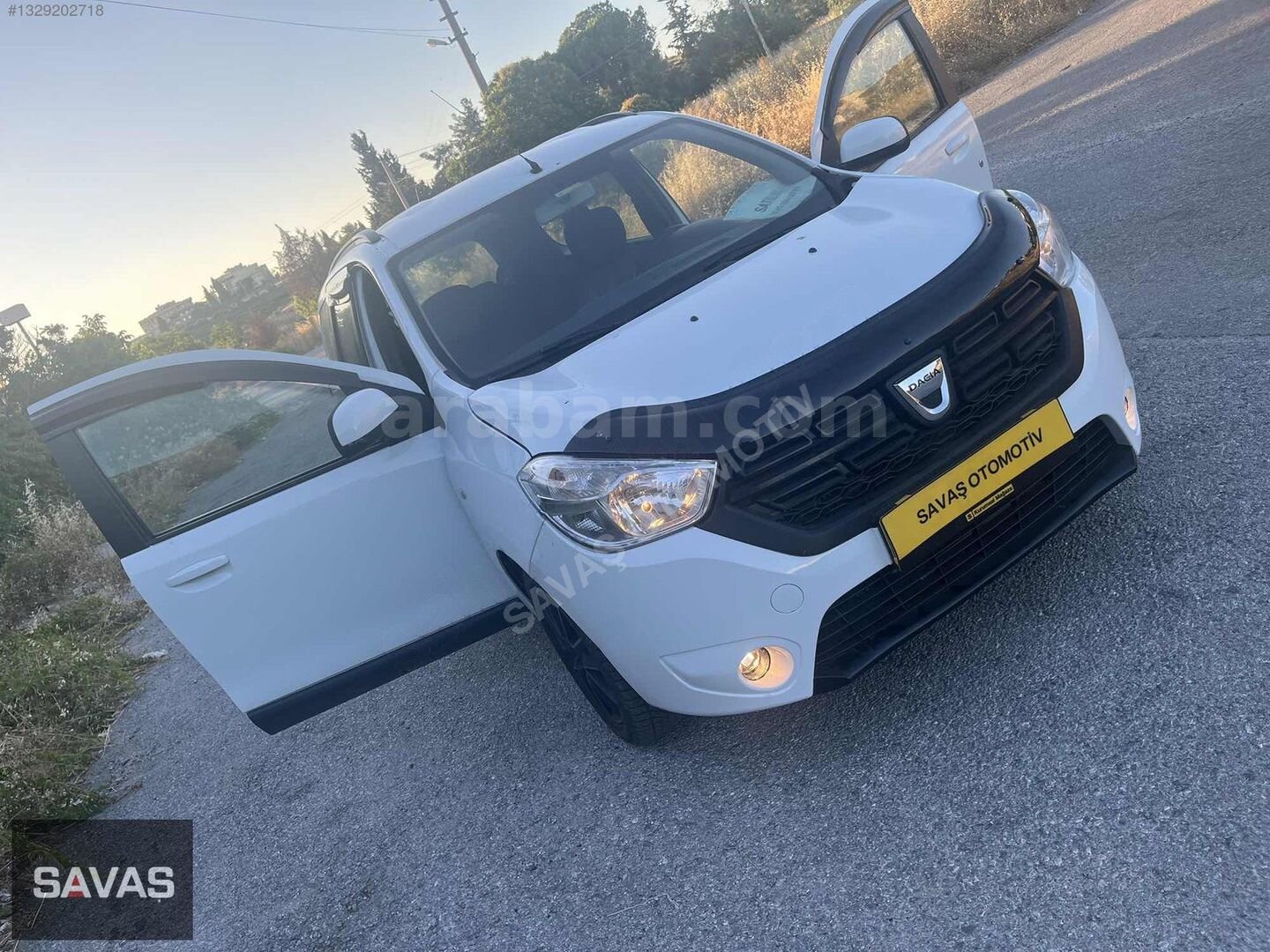 Galeriden Dacia Lodgy 1.5 dCi Laureate 2017 Model İzmir 405.000 km Beyaz 2