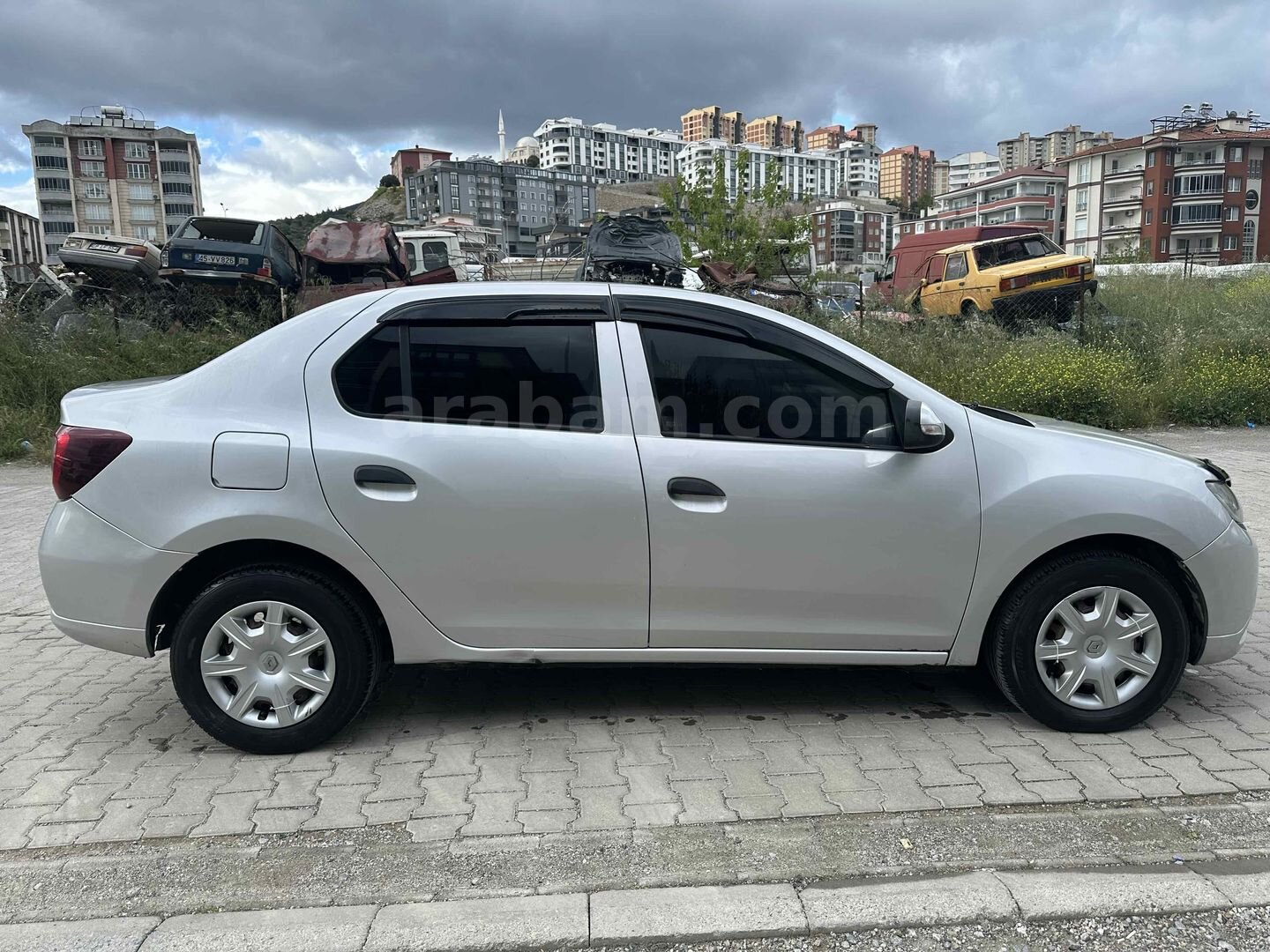 Galeriden Renault Symbol 1.2 Joy 2014 Model Balıkesir 196.380 km Gri (metalik) 5