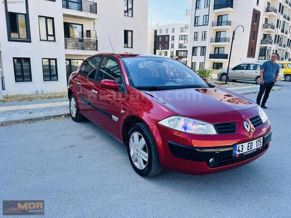 KAZASIZ DEĞİŞENSİZ CAMGİBİ DYNAMİQUE SEDAN MEGANE