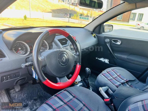 KAZASIZ DEĞİŞENSİZ CAMGİBİ DYNAMİQUE SEDAN MEGANE