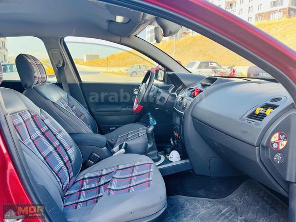 KAZASIZ DEĞİŞENSİZ CAMGİBİ DYNAMİQUE SEDAN MEGANE