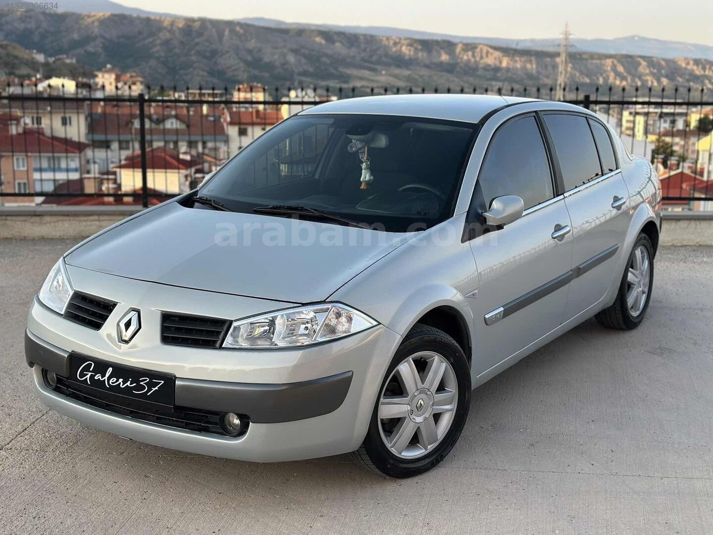 Galeriden Renault Megane 1.6 Dynamique 2004 Model Kastamonu 250.000 km Gri 4