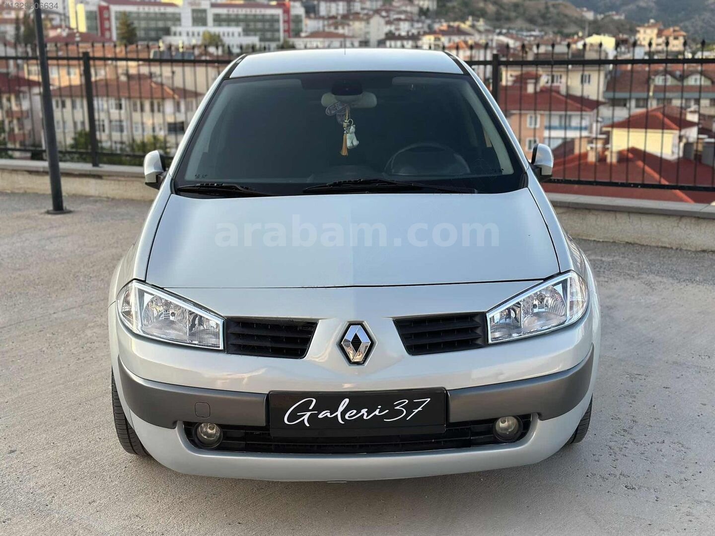 Galeriden Renault Megane 1.6 Dynamique 2004 Model Kastamonu 250.000 km Gri 3