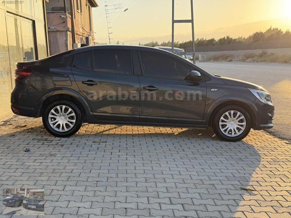 2021 RENAULT TALİANT 1.0TCE 65BİN KM SERVİS BAKIMLI K.K TAKSİT