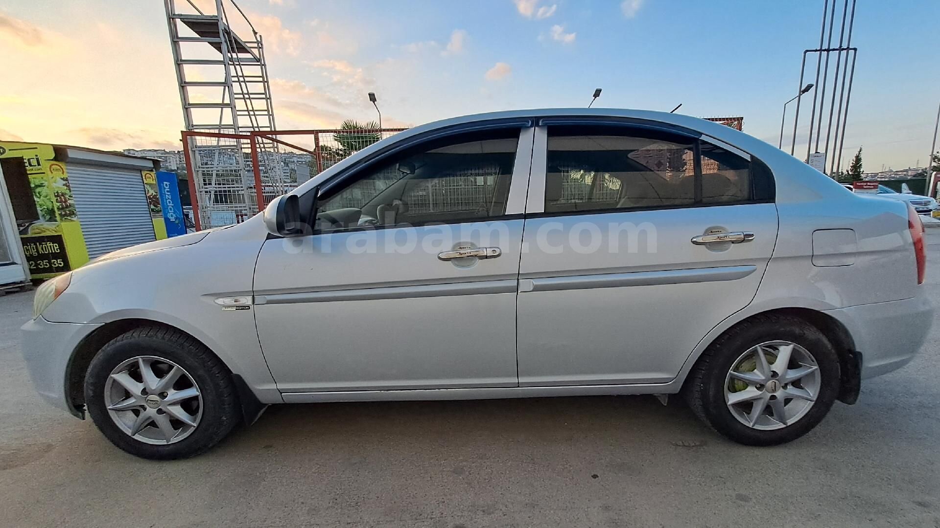 Sahibinden Hyundai Accent Era 1.4 Team 2007 Model Sakarya 212.500 km Gri (metalik) 7