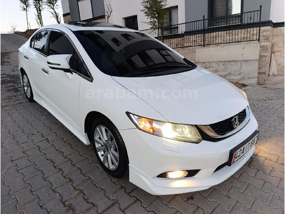 Sahibinden Honda Civic 1.6 Elegance 2012 Model  220.000 km Beyaz