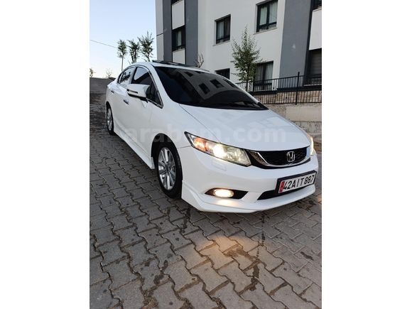 Sahibinden Honda Civic 1.6 Elegance 2012 Model  220.000 km Beyaz