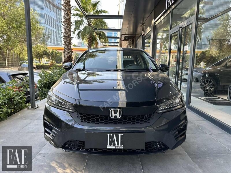Galeriden Honda City 1.5 i-VTEC Executive 2024 Model İzmir 64.000 km Füme