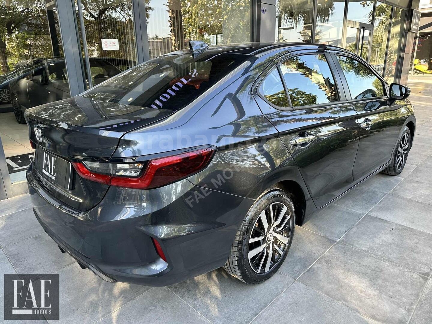 Galeriden Honda City 1.5 i-VTEC Executive 2024 Model İzmir 64.000 km Füme 7