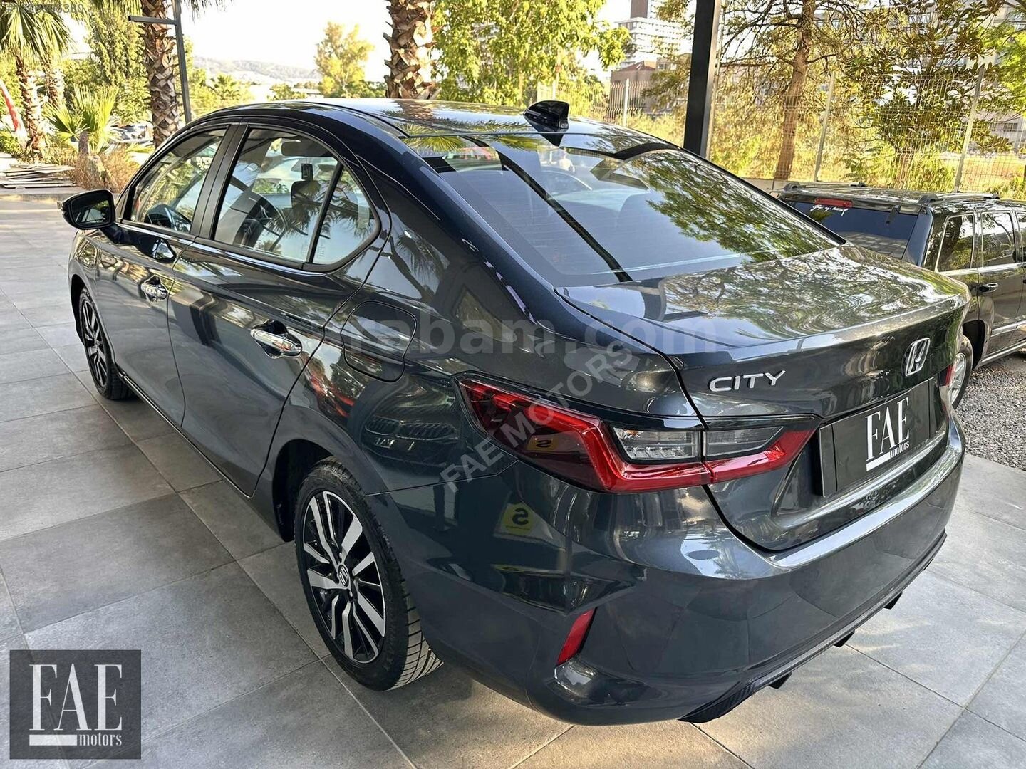 Galeriden Honda City 1.5 i-VTEC Executive 2024 Model İzmir 64.000 km Füme 4
