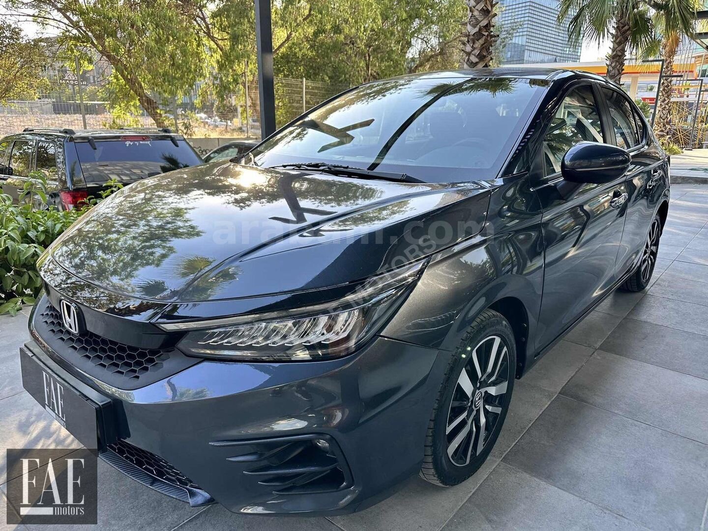 Galeriden Honda City 1.5 i-VTEC Executive 2024 Model İzmir 64.000 km Füme 2