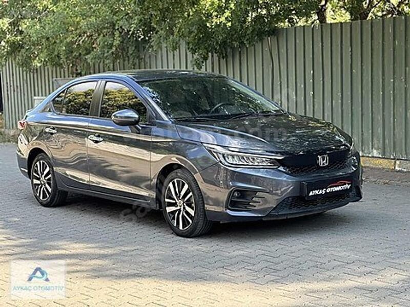 Galeriden Honda City 1.5 i-VTEC Executive 2024 Model İstanbul 26.900 km Füme