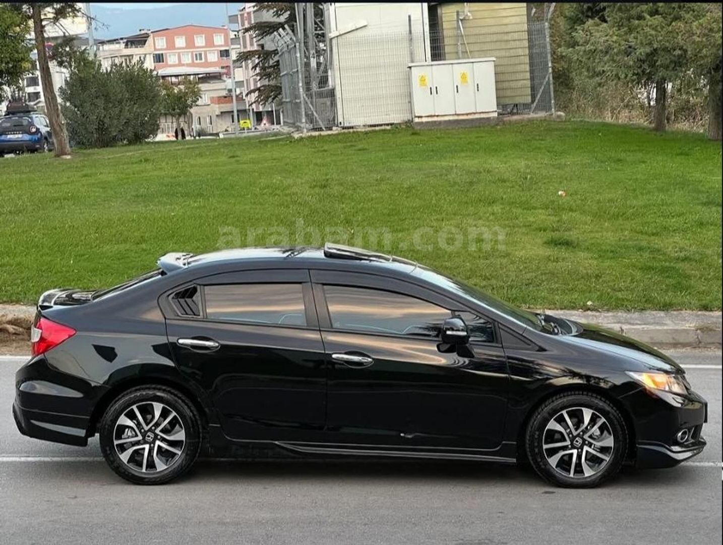 Sahibinden Honda Civic 1.6i VTEC Eco Elegance 2014 Model 3