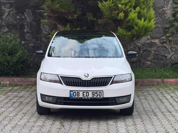 2015 MODEL İLK SAHİBİNDEN HATASIZ RAPİD CAM TAVAN ,İÇİ BEJ