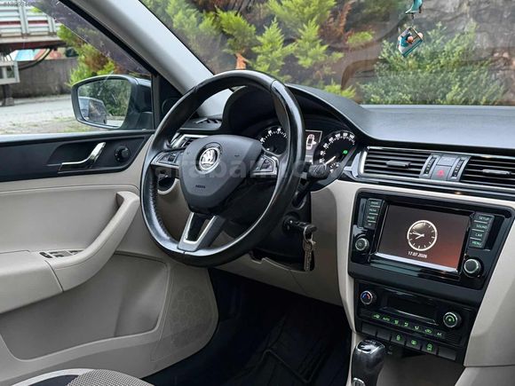 2015 MODEL İLK SAHİBİNDEN HATASIZ RAPİD CAM TAVAN ,İÇİ BEJ