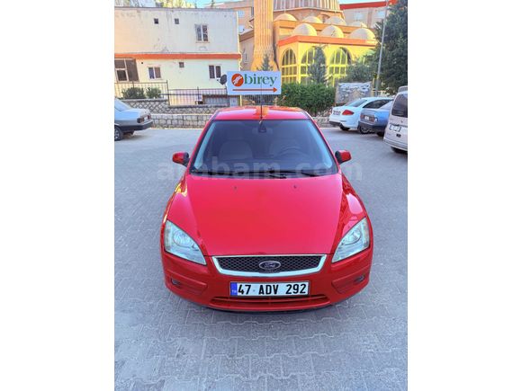 Sahibinden Ford Focus 1.6 Ghia 2005 Model 