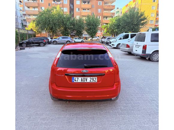 Sahibinden Ford Focus 1.6 Ghia 2005 Model 