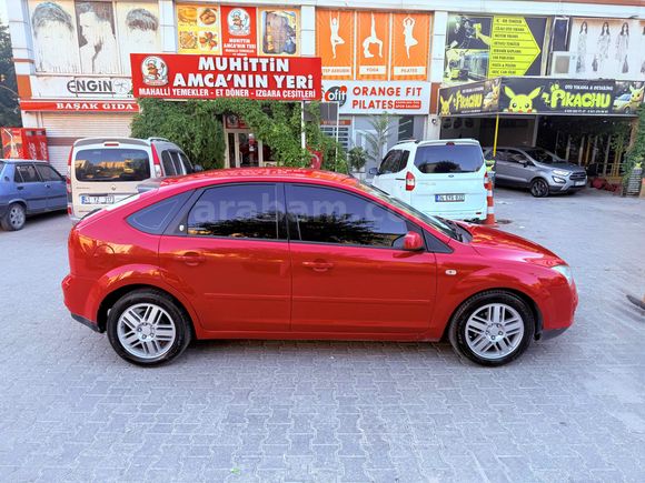 Sahibinden Ford Focus 1.6 Ghia 2005 Model 