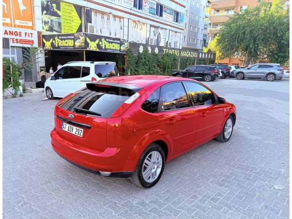 Sahibinden Ford Focus 1.6 Ghia 2005 Model 