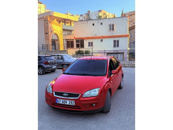 Sahibinden Ford Focus 1.6 Ghia 2005 Model 
