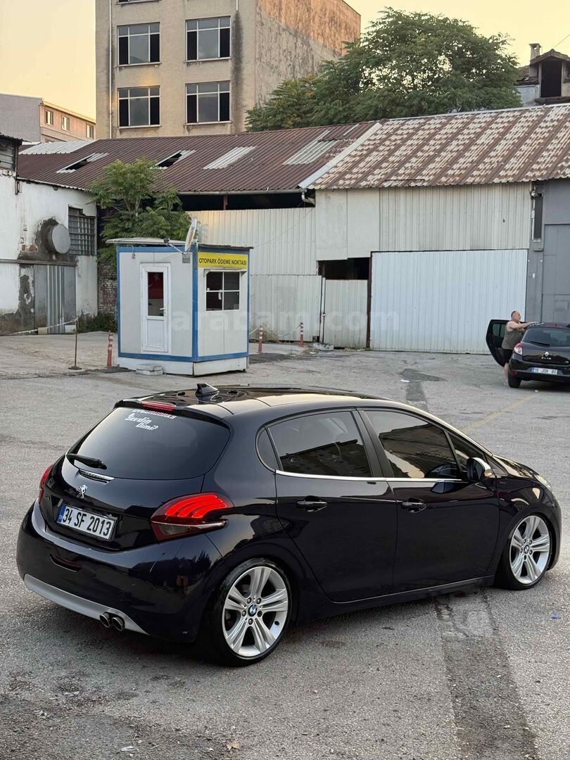 Sahibinden Peugeot 208 1.5 BlueHDi Signature 2020 Model Bursa 76.000 km Lacivert 5