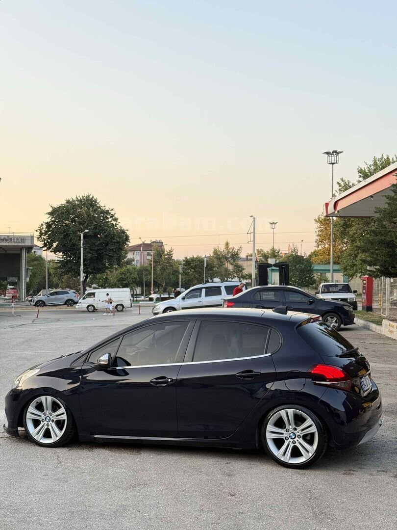 Sahibinden Peugeot 208 1.5 BlueHDi Signature 2020 Model Bursa 76.000 km Lacivert 6