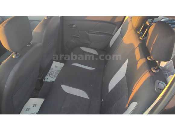 Sahibinden Dacia Sandero 1.5 dCi Stepway 2016 Model  143.000 km Siyah