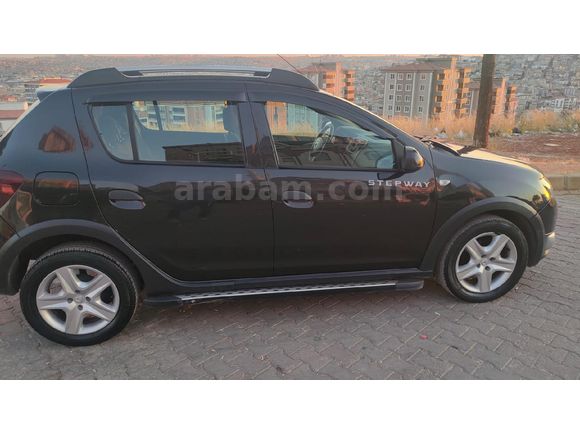 Sahibinden Dacia Sandero 1.5 dCi Stepway 2016 Model  143.000 km Siyah
