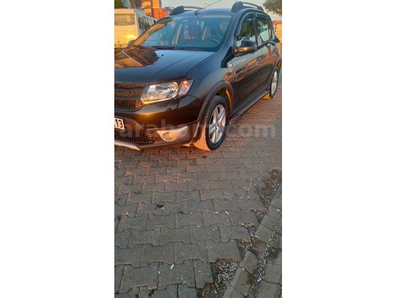 Sahibinden Dacia Sandero 1.5 dCi Stepway 2016 Model  143.000 km Siyah