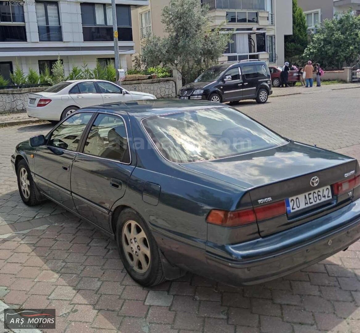 Galeriden Toyota Camry 3.0 GX 1999 Model Denizli 423.000 km Yeşil 5