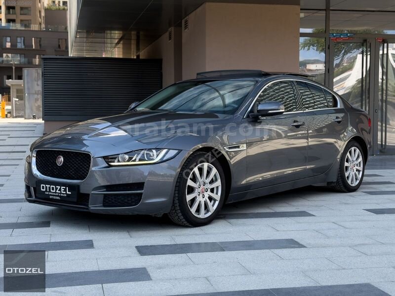 Galeriden Jaguar XE 2.0 Prestige 2015 Model İstanbul 103.000 km Gri