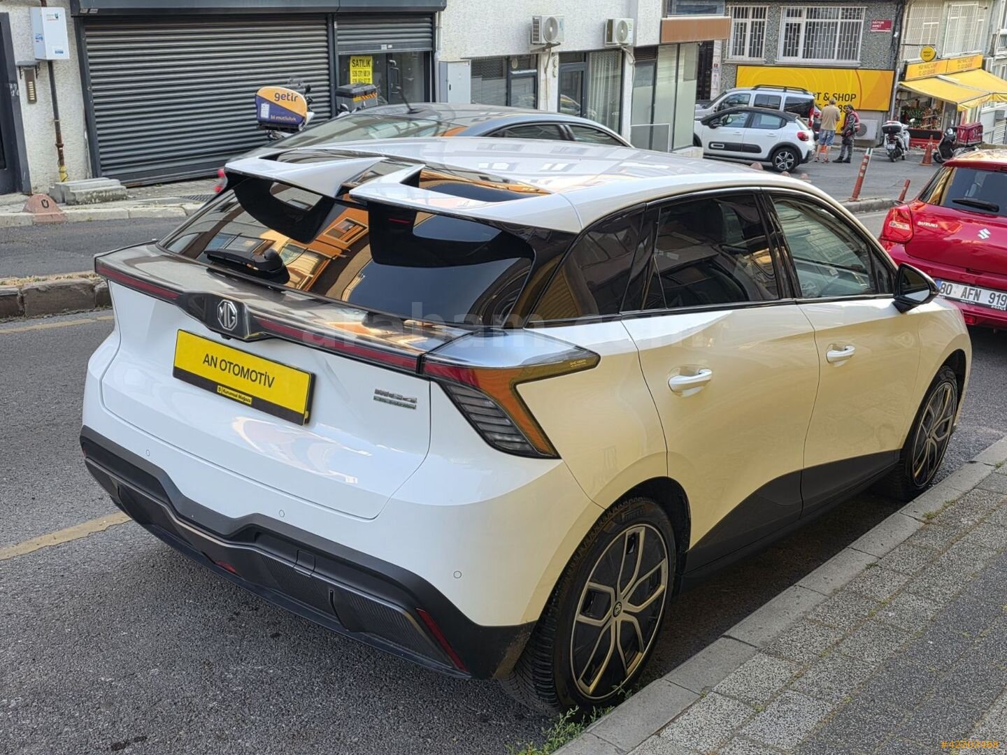 Galeriden MG MG4 Luxury 2023 Model İstanbul 36.000 km Beyaz 7