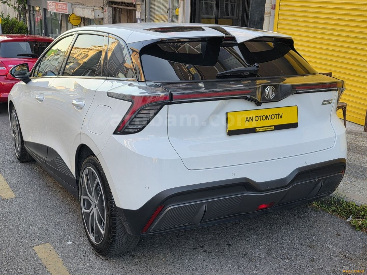 Galeriden MG MG4 Luxury 2023 Model İstanbul 36.000 km Beyaz 5