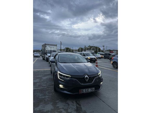 Sahibinden Renault Megane 1.5 Blue DCI Icon 2022 Model 
