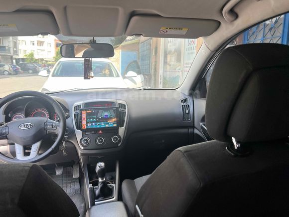 Sahibinden Kia Ceed 1.6 CRDi Motion 2011 Model 