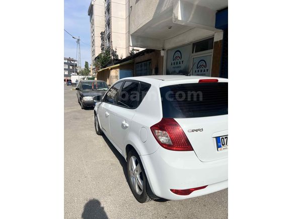 Sahibinden Kia Ceed 1.6 CRDi Motion 2011 Model 