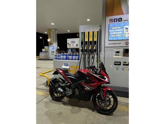 Pulsar RS 200 temiz masrafsız muayene yeni 